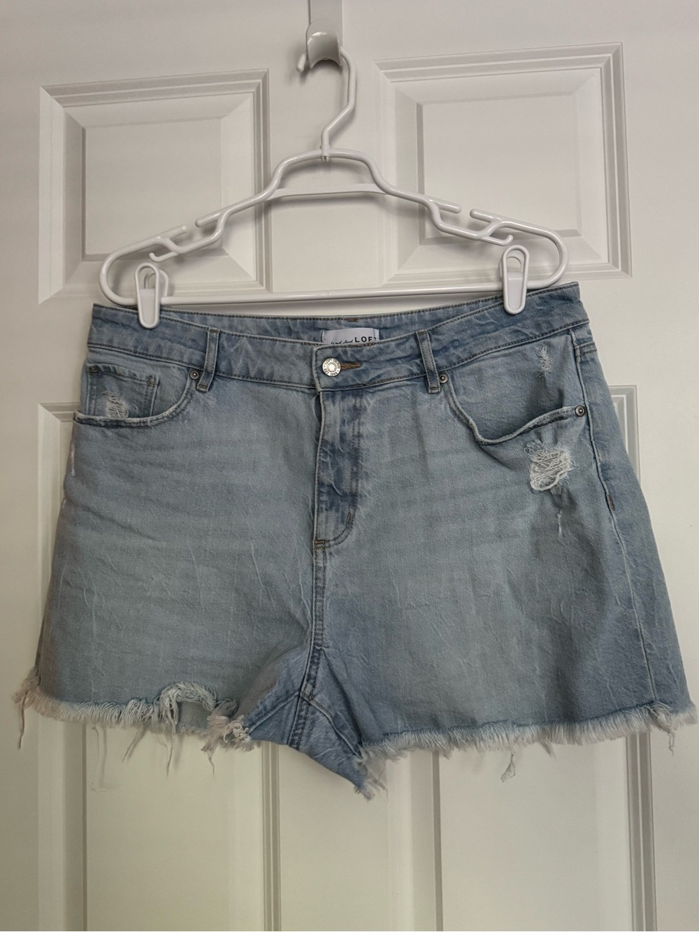 Ann Taylor Loft High Rise Denim Shorts - Size 31/12 - Light Wash